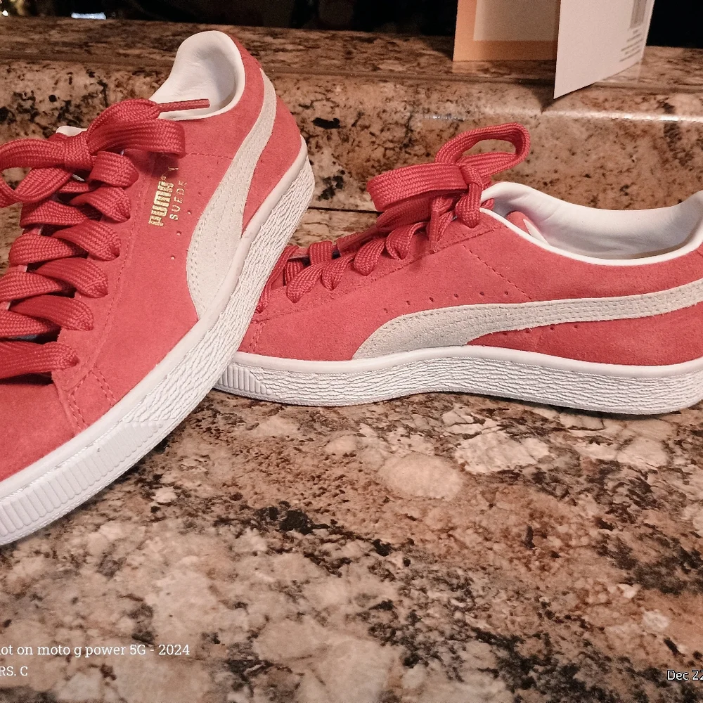 🔥 Puma Vintage‎ Classic Red Suede Sneakers | Women's Size 6 🐾 - Picture 7 of 10